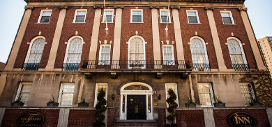 The Inn on Broadway Exterior