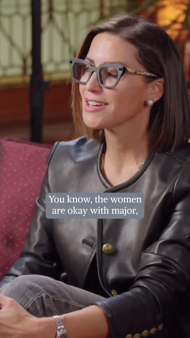 Do men and women come to surgery for different reasons?

Dr. Amalfi & Dr. Lee break down the psychology behind how gender shapes transformation.

🎧 Drop “pod” in the comments to hear the full episode!